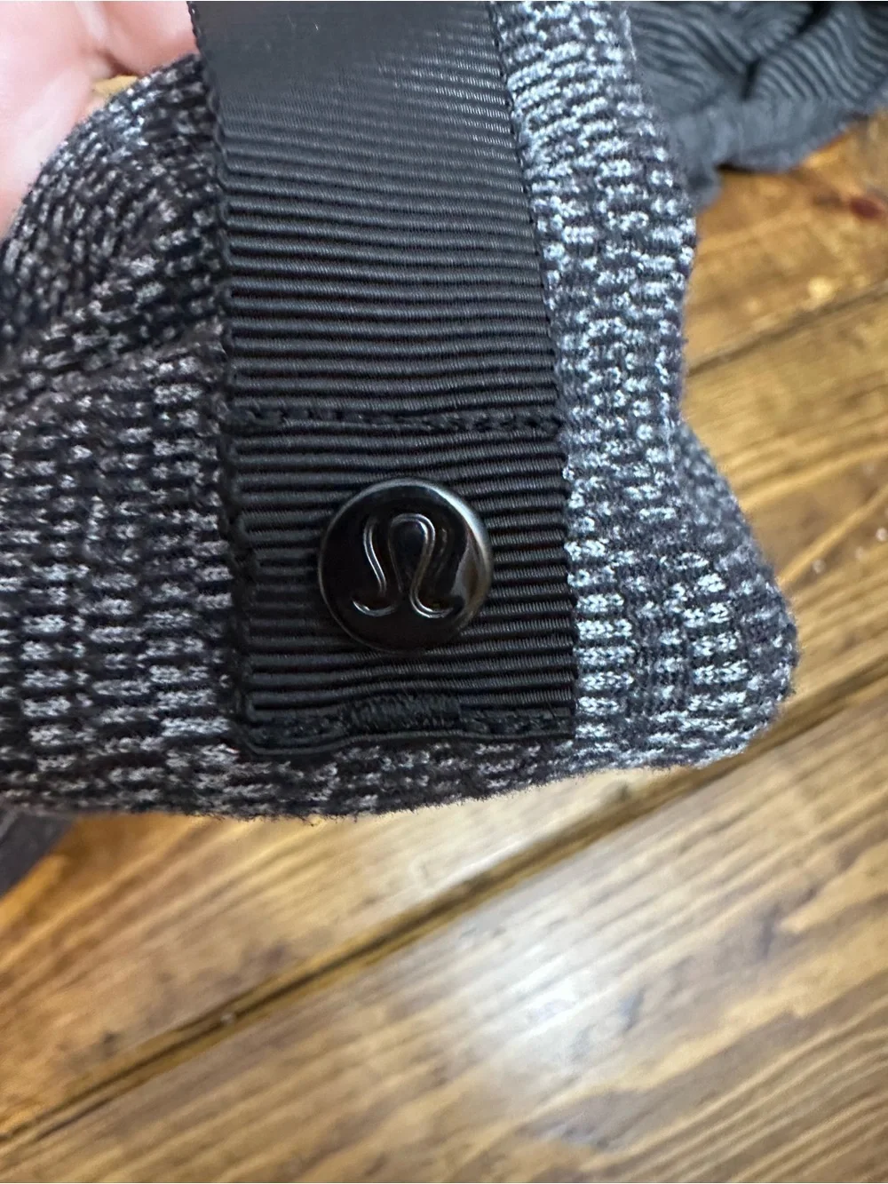 Lululemon Vinyasa Wrap Scarf - Picture 4 of 5